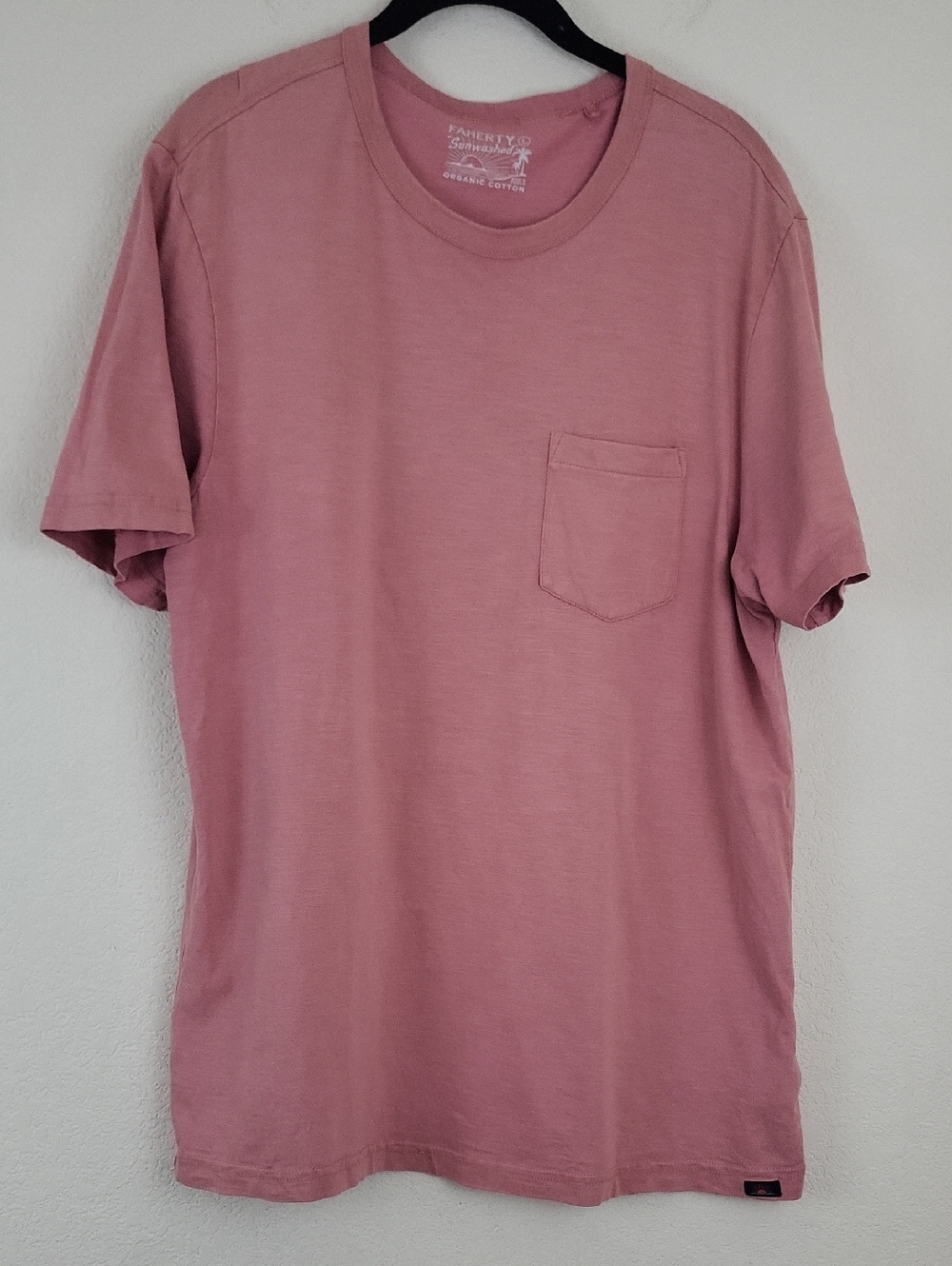 Faherty Brand Sunwashed Pocket Tee
